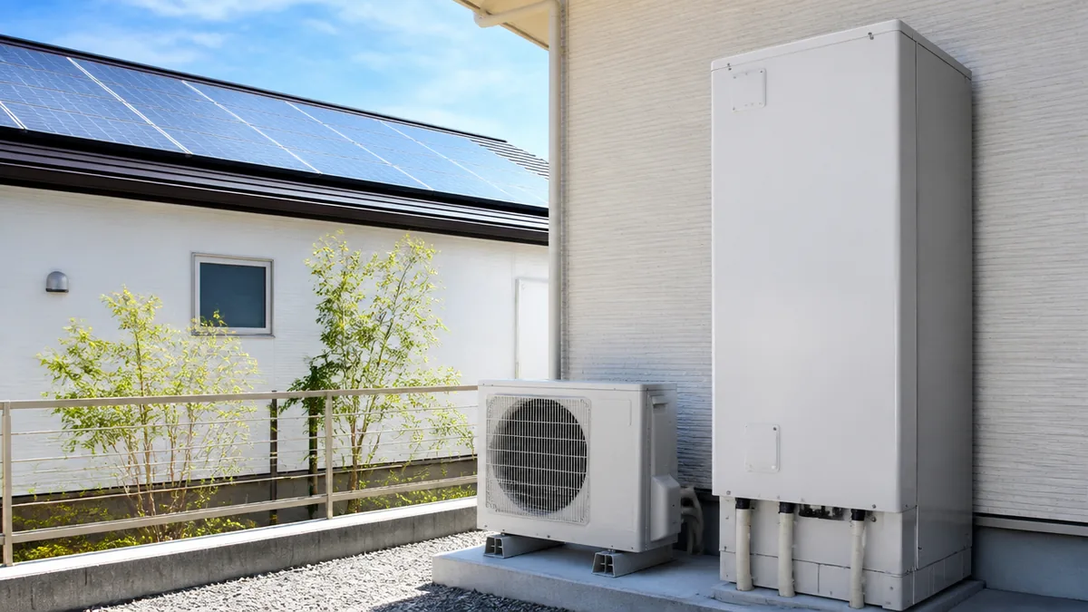 エコキュートヒートポンプ水漏れは1晩約10リットルの結露かも｜故障と見分ける4つの手順のアイキャッチ画像